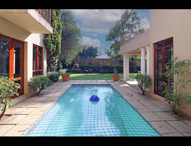 3 BEDROOM HOUSE FOR SALE IN MELROSE